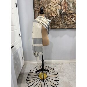 Pretty Persuasions Scarf Womens One Size Gray White Plaid Herringbone Wrap Shawl